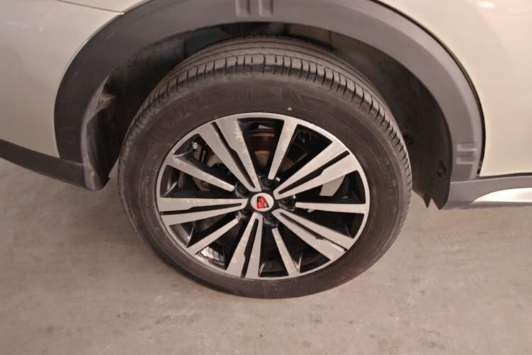 Used Roewe RX5 New Energy 2017 eRX5 50T Hybrid Connected Prestige Flagship Edition Right Rear Wheel Hub