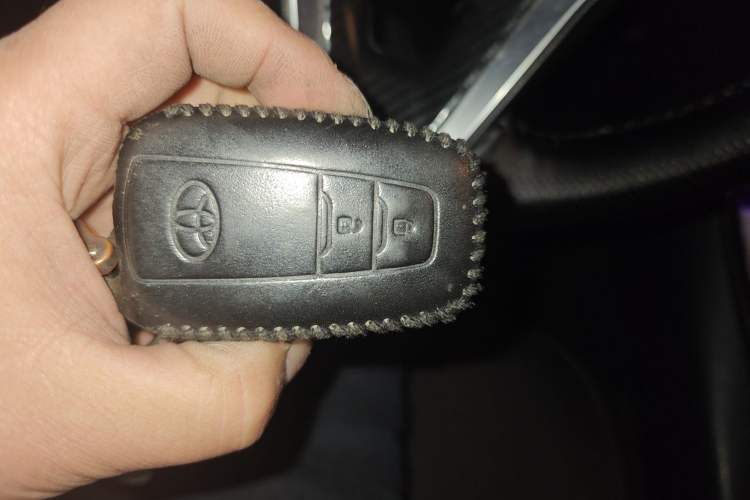 Used Toyota Wildlander 2021 2.0L CVT Two-Wheel Drive Luxury Edition Vehicle Key