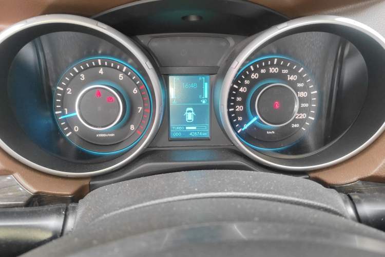 Used BAIC Weiwang S50 2016 1.5T Manual Lede Premium Edition Odometer Close Up