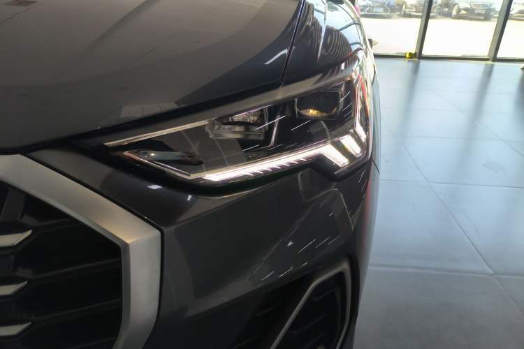 Used Audi Q3 2021 35 TFSI Fashion Dynamic Model
