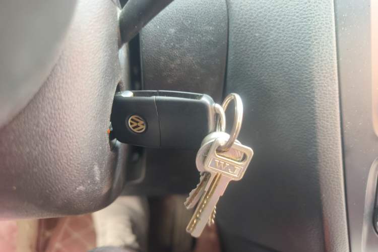 Used Volkswagen Sagitar 2018 1.6L Automatic Fashion Model Vehicle Key