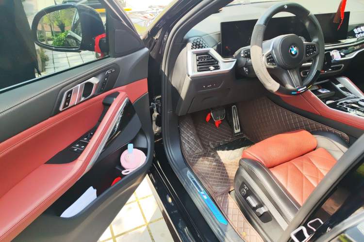 Used BMW X6 2023 xDrive30i M Sport Package Driver Seat