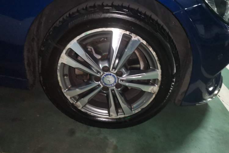 Used Mercedes-Benz C-Class 2016 C 200 L Sport Edition Right Front Wheel Hub