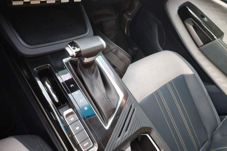 Used Baojun RM-5 2019 1.5T CVT 24-Hour Online Prestige Version 6 Seats