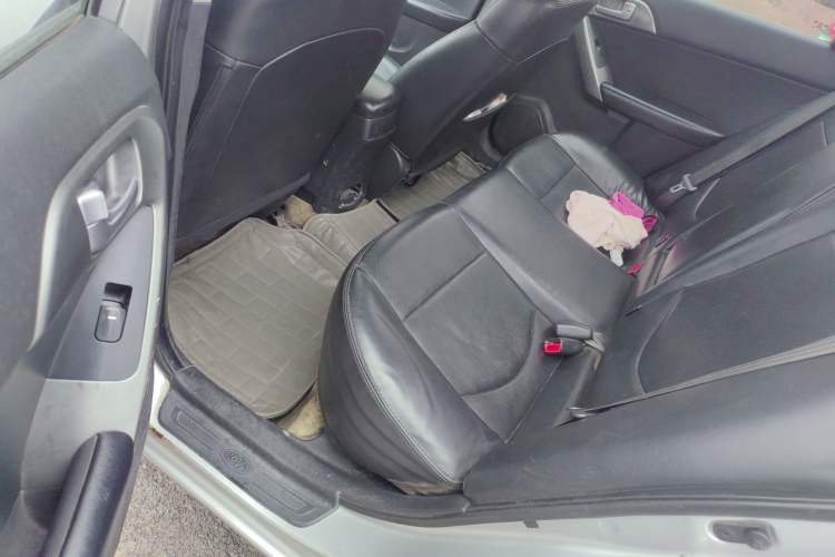 Used Kia Forte 2011 1.6L MT GLS