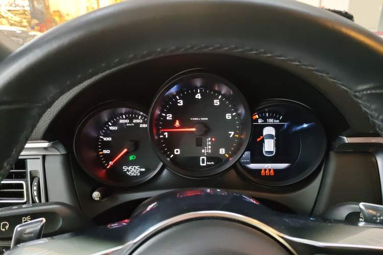 Used Porsche Macan 2018 Macan 2.0T Instrument Cluster