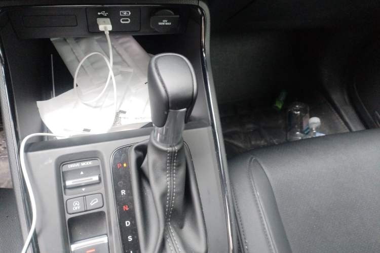 Used Honda CR-V 2024 240TURBO Two-Wheel-Drive FENGSHANG Edition 5 Seats Gear Lever