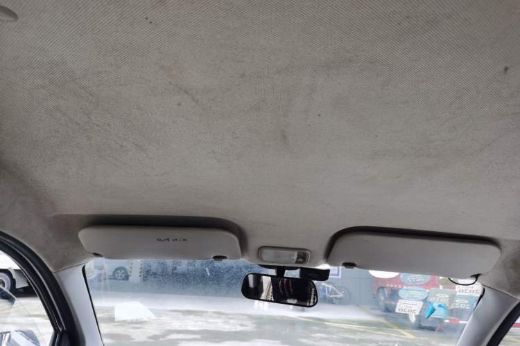 Used Wuling Rongguang V 2016 1.5L Standard Version
