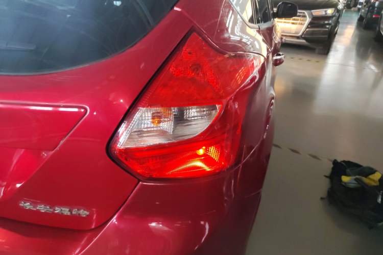 Used Ford Focus 2012 Hatchback 1.6L Automatic Comfort Model Right Rear Taillight