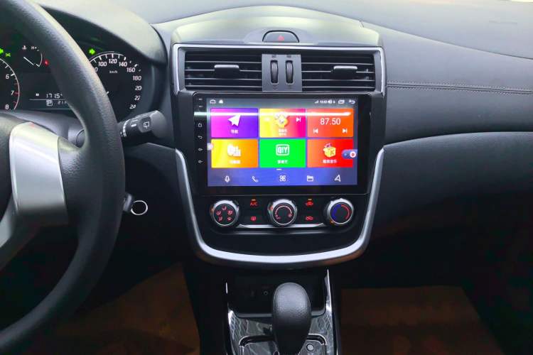 Used Nissan Tiida 2024 1.6L CVT Cool Dynamic Edition Audio And AC Panel