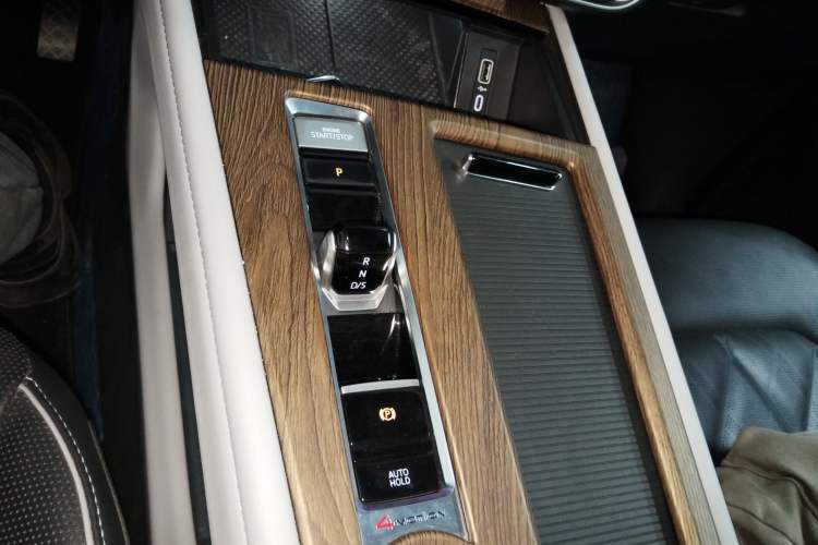 Used Volkswagen Teramont 2021 380TSI Four-Wheel Drive Prestige Flagship Edition Gear Lever