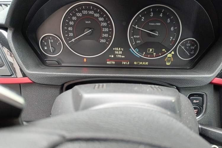 Used BMW 4 Series 2014 428i xDrive Convertible Design Package Edition Odometer Close Up