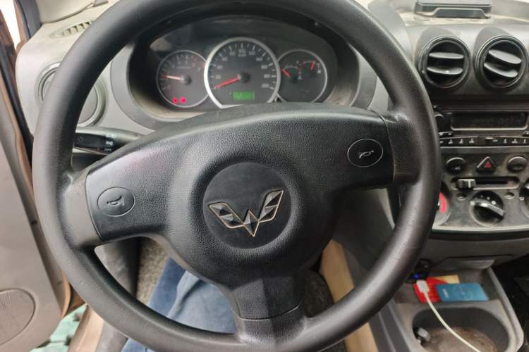 Used Wuling Hongguang 2014 1.2L Base Model China IV Instrument Cluster