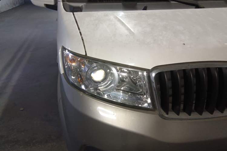 Used Jinbei New Hiace X30L 2019 1.5L Van Business Edition China VI SWC15M Right Front Headlight