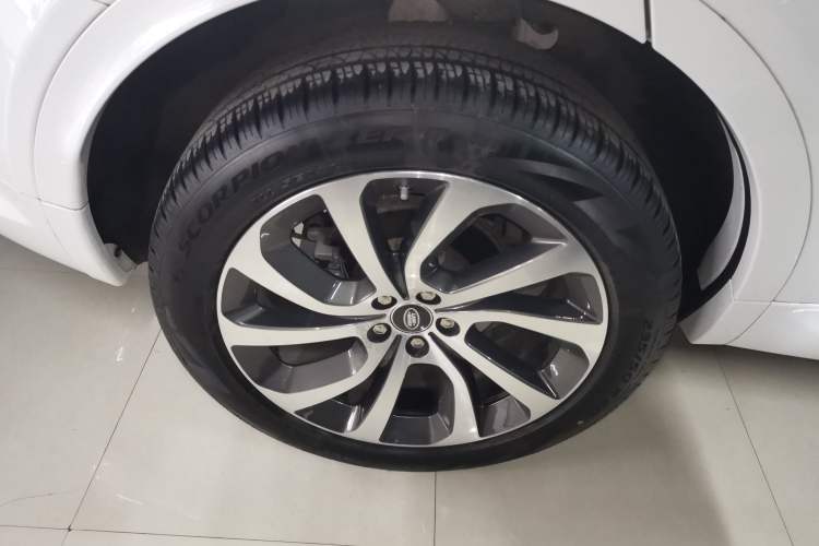 Used Land Rover Discovery Sport 2020 249 PS R-Dynamic Performance Tech Edition 5 Seats Exterior 3