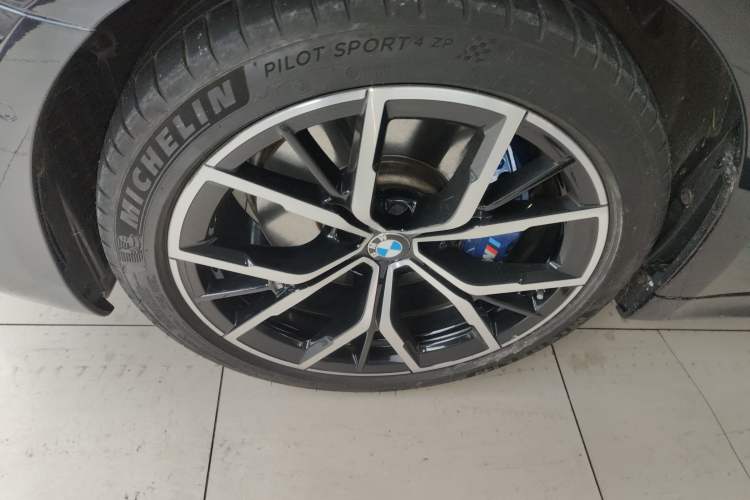 Used BMW 5 Series (Import) 2022 Second Facelift 530i Sport Line with M Sport Package
