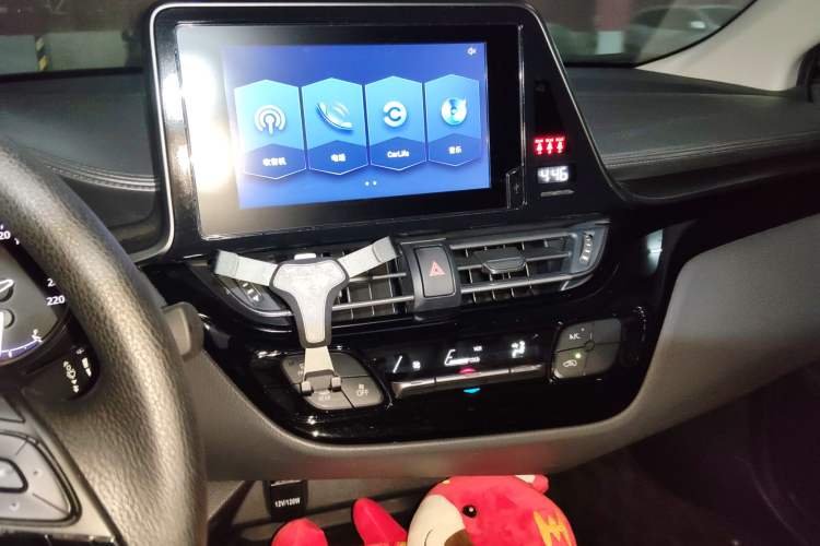 Used Toyota IZOA 2022 2.0L Yixing Version