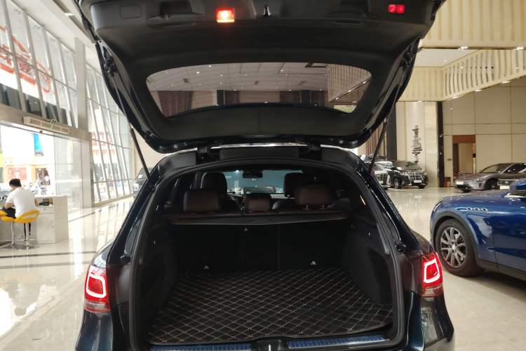 Used Mercedes-Benz GLC 2022 GLC 300 L 4MATIC Dynamic Edition Prestige Model Trunk