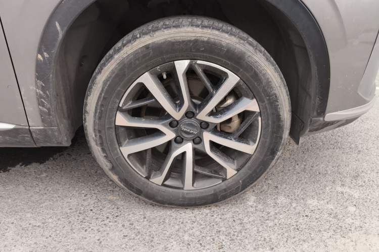 Used Haval H6 2021 3rd Generation 1.5T Automatic Two-Wheel Drive Max Right Front Wheel Hub