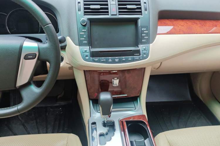 Used Toyota Crown 2012 2.5L Royal