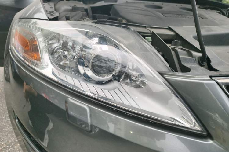 Used Ford Mondeo 2011 2.0L GTDi 200 Luxury Edition Right Front Headlight
