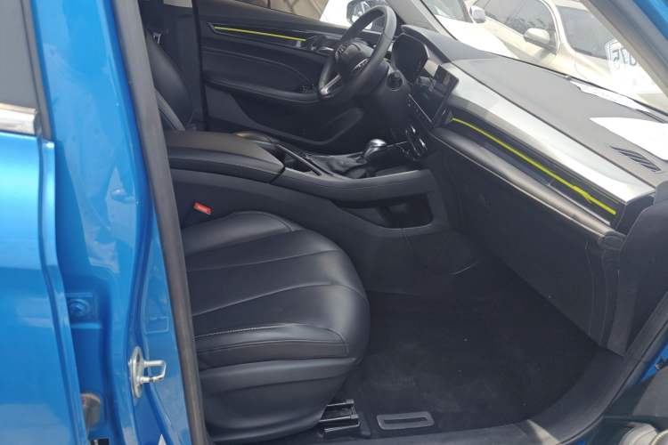 Used Roewe i5 2021 1.5L CVT Diamond Edition Right Front Seat