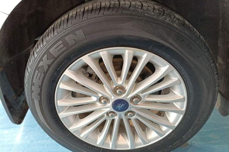 Used Ford Escort 2017 Revised Version 1.5L Manual Comfort Edition Exterior 3