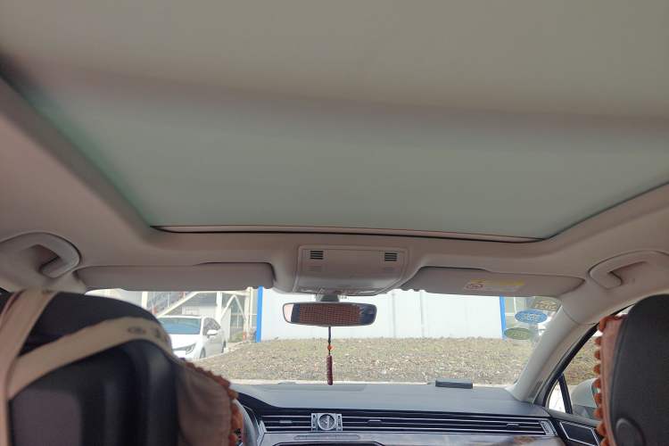 Used Volkswagen Magotan 2019 330TSI DSG Luxury Model China V Standard Headliner