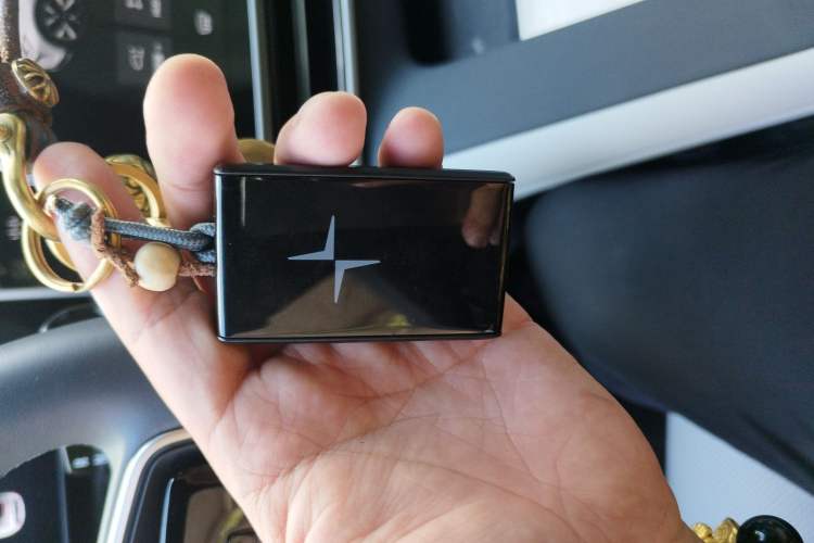 Used Polestar 4 2024 Single-Motor Standard Range PLUS Dual-Star Connectivity Edition