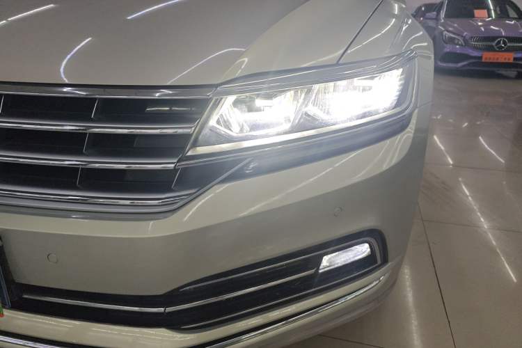 Used Volkswagen Phideon 2018 380TSI Two-Wheel Drive Business Edition