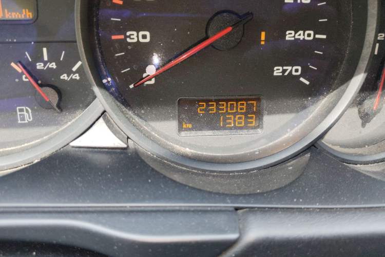 Used Porsche Cayenne 2007 Cayenne 3.6L Odometer Close Up