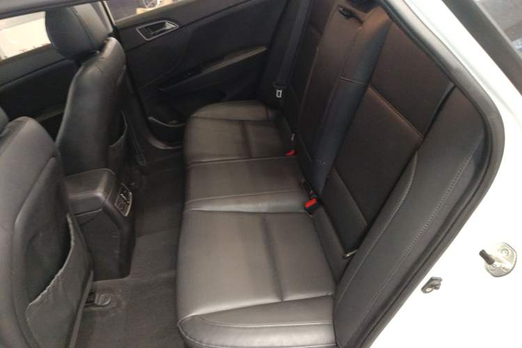 Used Hyundai Mistra 2014 1.8L Automatic Smart GLS Left Rear Seat