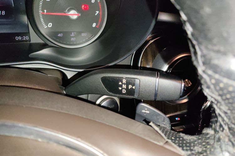 Used Mercedes-Benz GLC 2017 GLC 260 4MATIC Luxury Model Gear Lever