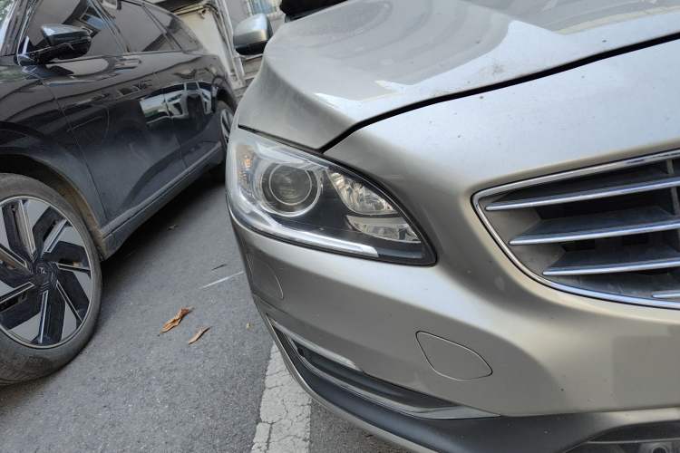 Used Volvo S60 2014 S60L 2.0T Zhiyuan Edition