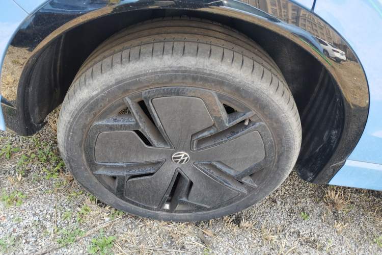 Used Volkswagen Tiguan L 2024 PRO 380TSI Four-Wheel Drive R-Line Prestige Edition Right Rear Wheel Hub