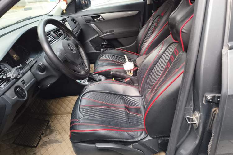 Used Volkswagen Lavida 2013 Revised Classic 1.6L Automatic Fashion Edition
