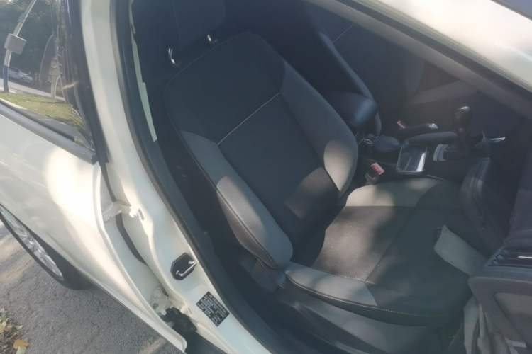 Used Ford Focus 2012 Hatchback 1.6L Manual Comfort Model

