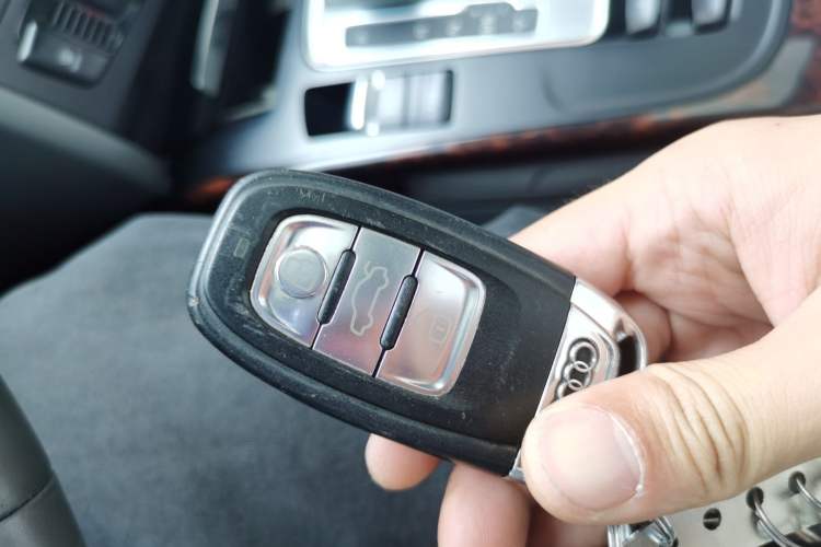 Used Audi A4L 2013 35 TFSI Automatic Comfort Model Vehicle Key