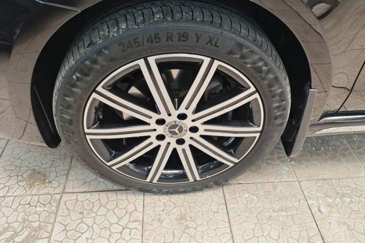 Used Mercedes-Benz V-Class 2021 V 260 L Long-wheelbase Luxury Edition