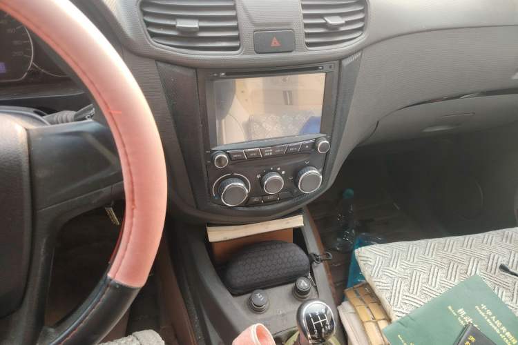 Used Wuling Hongguang 2015 1.5L S Base Model China IV
