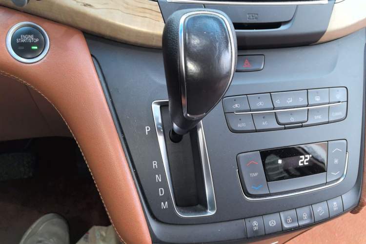 Used Buick GL8 2017 ES 28T Comfort Model China V Standard