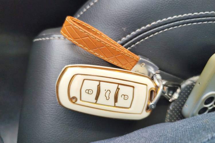 Used Geely Auto Emgrand 2017 Sedan Million Edition 1.5L Manual Upward Connect Version