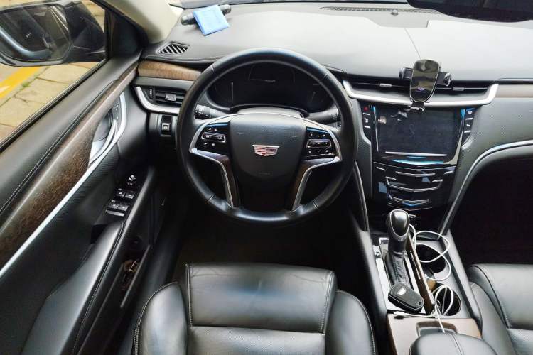 Used Cadillac XTS 2018 28T Elite Edition Steering Wheel