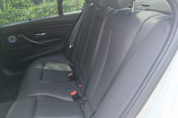 Used BMW 3 Series 2014 320Li Fashion Model Left Rear Seat