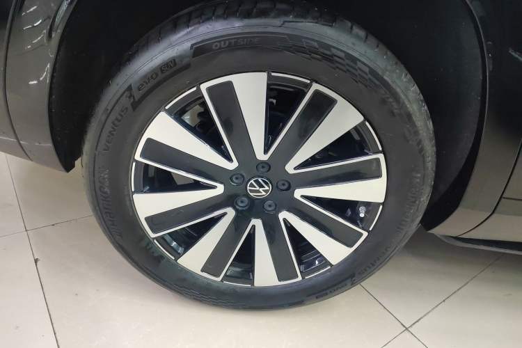 Used Volkswagen Teramont 2025 Tiguan Pro 450TSI 4Motion Crosswind Edition