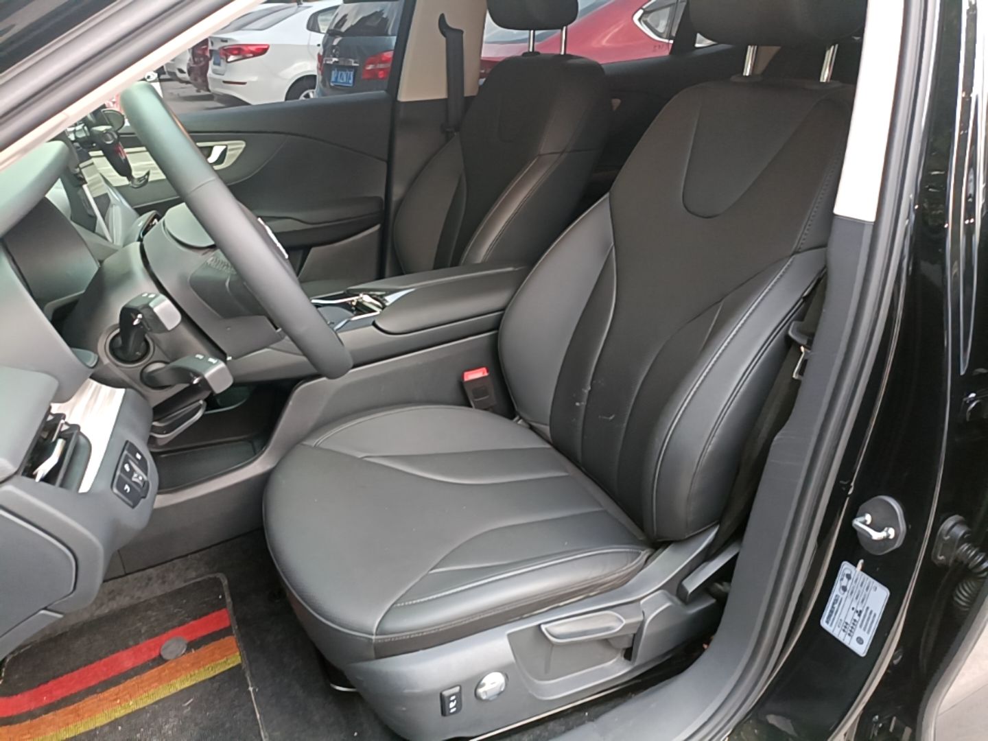 Hongqi E-QM5 2023 620km PLUS — снимка 17