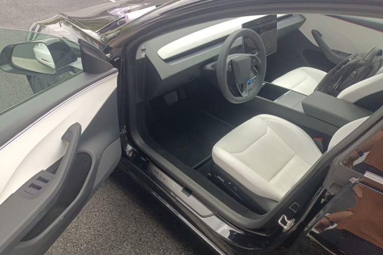 Used Tesla Model 3 2023 Rear-Wheel-Drive Version Driver Seat