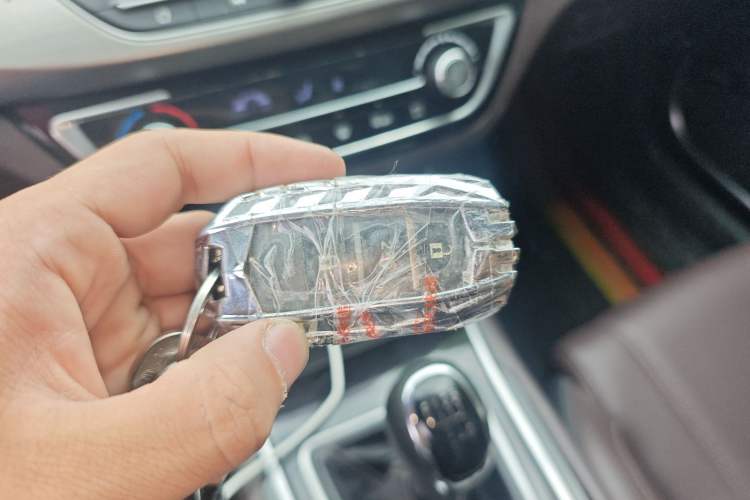 Used CHANGAN Raeton CC 2018 1.5T Manual Elegant Starry Edition China V Standard Vehicle Key