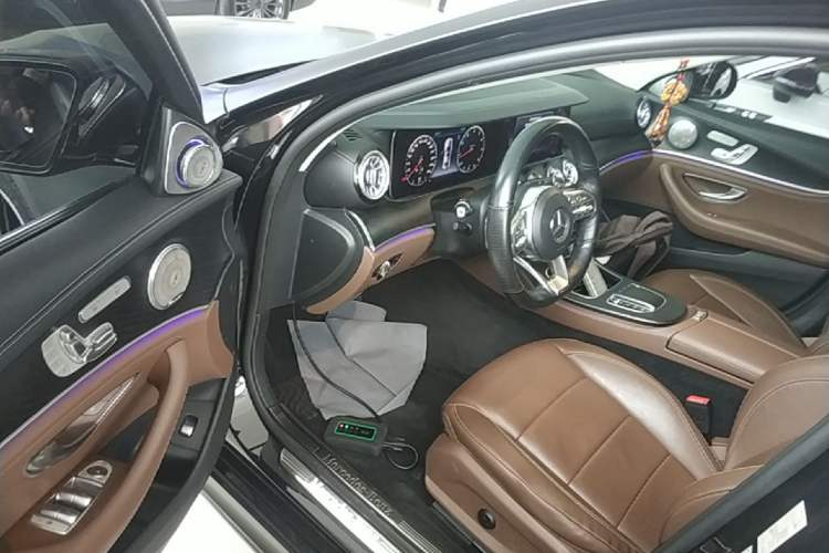 Used Mercedes-Benz E-Class 2019 E 300 L Sporty and Stylish Model
