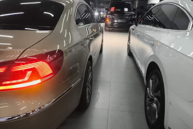 Used Volkswagen FAW-Volkswagen CC 2015 2.0 TSI Luxury Model Right Rear Taillight